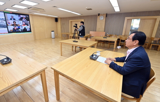 �ϳ���, �ο����� �� 5�� ���� �ֿ��